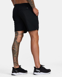 6 YOGGER IV ATHLETIC SHORTS 17" Black V2091YGR RVCA