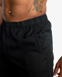 8 YOGGER IV ATHLETIC SHORTS 17" Black V2091YGR RVCA