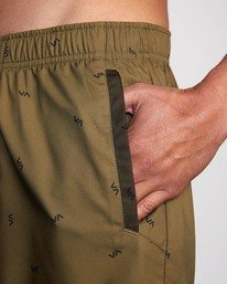 10 Yogger IV Elastic Waist Shorts 17" Brown V2091YGR RVCA