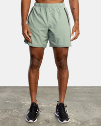 0 Yogger IV Elastic Waist Shorts 17" Green V2091YGR RVCA