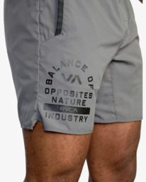 10 Yogger IV Elastic Waist Shorts 17" Black V2091YGR RVCA