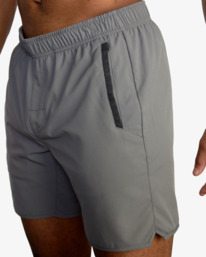 11 Yogger IV Elastic Waist Shorts 17" Black V2091YGR RVCA