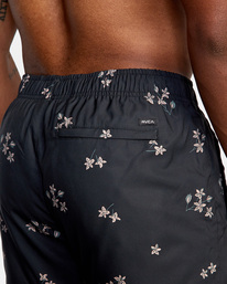 10 Yogger IV Elastic Waist Shorts 17" Black V2091YGR RVCA