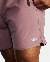 3 Yogger IV Elastic Waist Shorts 17" Purple V2091YGR RVCA