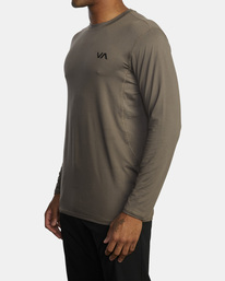 3 Sport Vent Long Sleeve Tee Multicolor V9011RSV RVCA