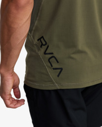 7 Sport Vent Performance Tee Green V9021RSV RVCA