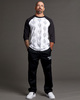 BLACK/WHITE (bkw)
